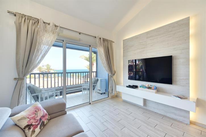 Lidia & Paco Home Two Bedrooms Beachfront Playa Del Aguila  Eksteriør bilde
